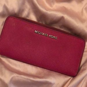 Michael Kors Saffiano Jet Set Wallet